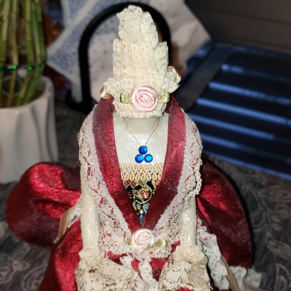 2 Victorian Gown Decor~Good Cond - Picture 11 of 15